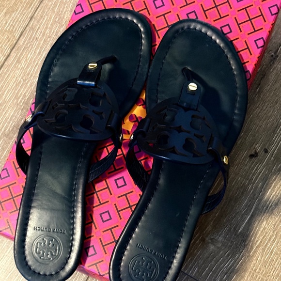 Tory Burch Miller Sandal Perfect Black Vegan Leather Size 9 - Picture 2 of 7